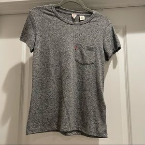 Levi’s T-Shirt: Small
